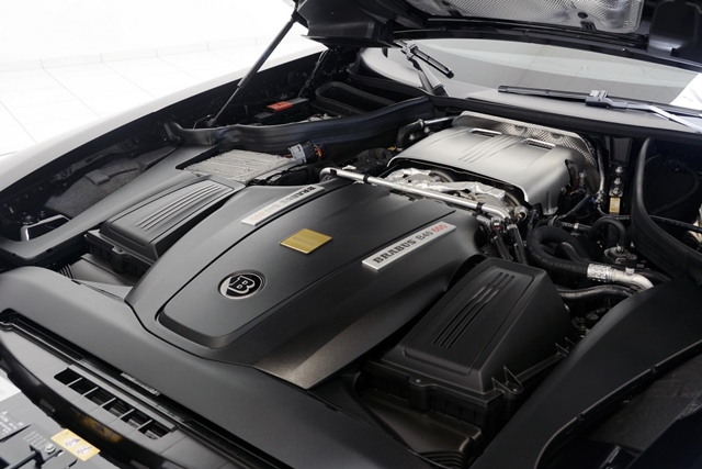 Brabus為這輛AMG GT S裝上自行開發的動力升級套件，針對供油系統以及增壓值進行調整。