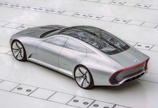 Concept IAA擁有與F015 Luxury in Motion概念車相似的身形，揭示未來S-Class以及CLS-Class豪華車款的設計方向與概念。
