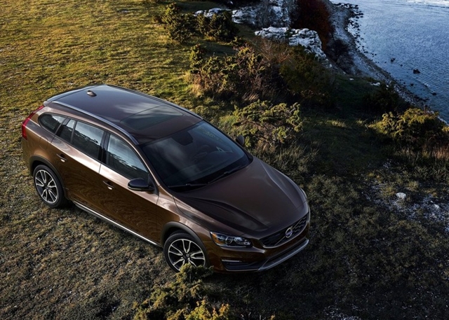 在2014年底洛杉機車展中正式發表的Volvo V60 Cross Country車型，台灣市場也正式發表上市。