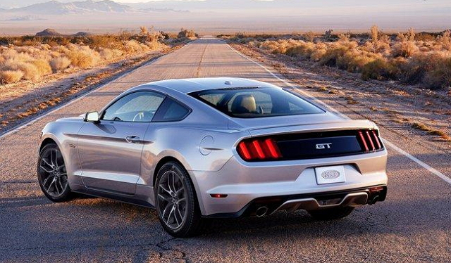 MUSTANG GT 將搭載 5.0 升 V8 引擎、6 速手自排變速箱，儘管平均油秏只有 7.5公里/公升，但相信多金買家負擔的起。