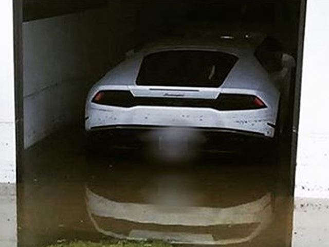 覺得熱嗎？ Lamborghini Huracan 泡水變身「小水牛」
