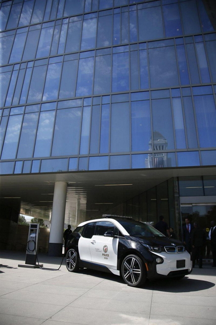 BMW i3由於其體積較小，擁有極小的迴轉半徑以及機動靈活的操控性。