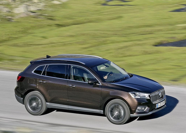 Borgward BX7將採用Plug-in Hybrid動力系統，以一具2.0升四缸渦輪增壓引擎搭配電動馬達，最大綜效馬力輸出可達401hp。