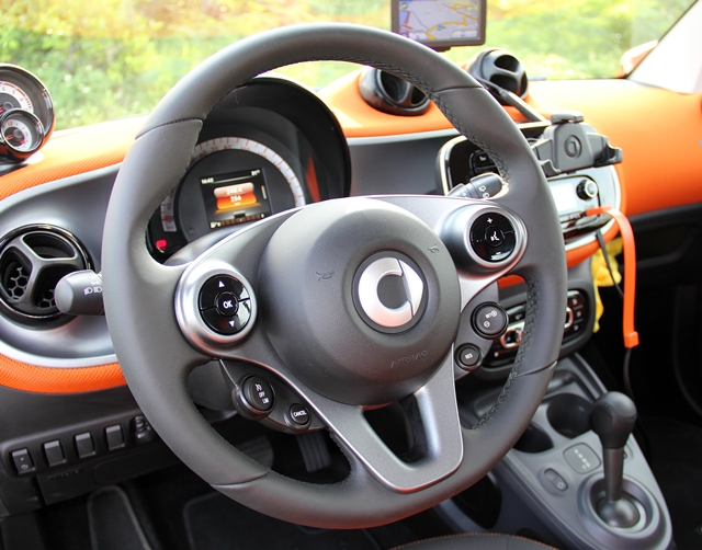 難以抗拒的小可愛！ 新一代 Smart Fortwo 澎湖試駕