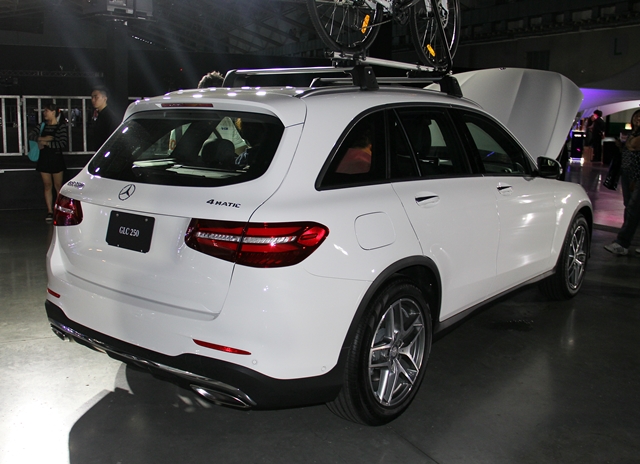 原廠導入GLC 220d 4MATIC柴油以及GLC 250 4MATIC與GLC 250 4MATIC AMG Line兩款汽油引擎車型。