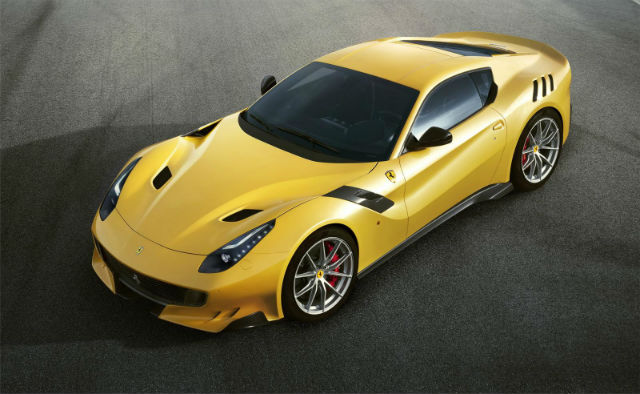 Ferrari F12tdf後輪新增一項創新的Virtual Short Wheelbase主動式後輪轉向系統，結合車輛動態控制系統。