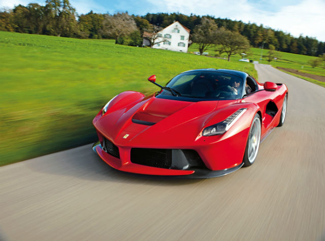 Ferrari LaFerrari全球僅限量生產499部，為Ferrari最頂尖與極致的車款，身價高達100萬英鎊（約4,903萬元新台幣）。（圖片來源／Ferrari）