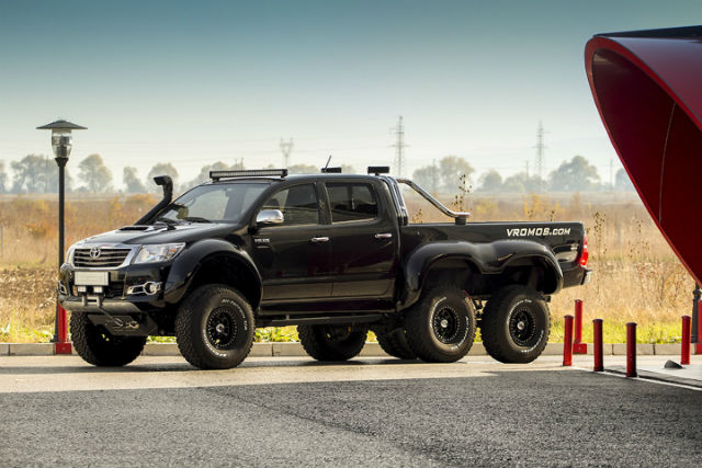 近日Overdrive針對Toyota Hilux進行外觀、內裝修正，釋出一系列的改裝照及細節資訊。