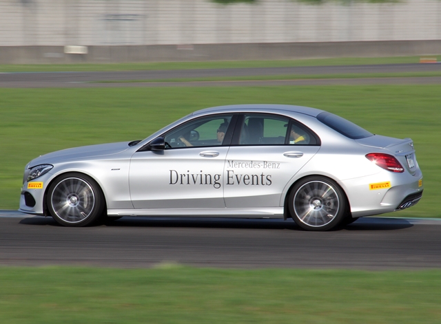 Mercedes-Benz 智慧駕馭體驗營 C450 AMG 4MATIC 熱情賽道