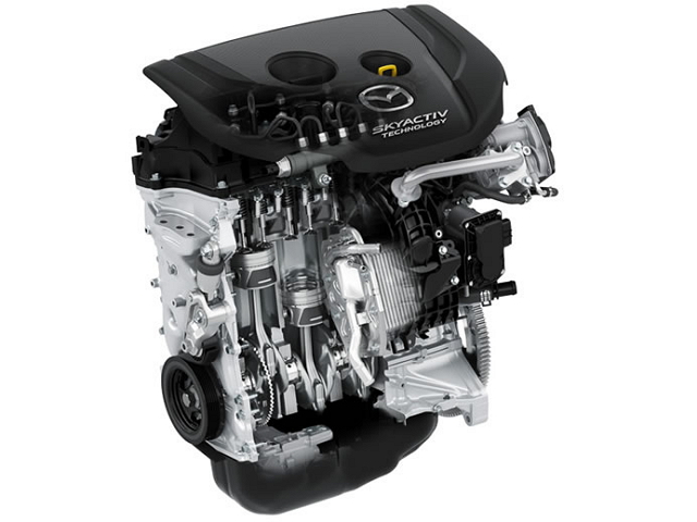 柴油版 Mazda 3 採用1.5 升 Skyactiv-D 柴油引擎，可輸出105 匹/27.54 公斤米，壓縮比達 14.8，具有更出色的性能與節能表現。