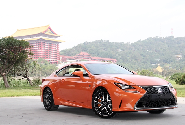 光是氣勢就夠！ Lexus RC200t F Soprt 豪華 Coupe 新車試駕