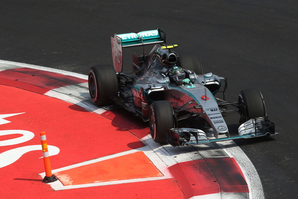 F1 墨西哥大賽獎 MERCEDES AMG PETRONAS 車隊包辦冠、亞軍