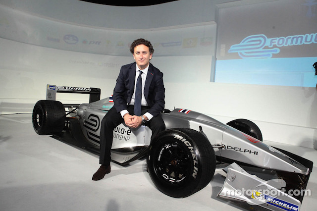 電動方程式賽車執行長 Alejandro Agag 認為，這是提供那些擁有高科技的公司，將他們的技術放到這個平台來展現，讓世人看到無人駕駛車也能在極端條件下比賽。（圖片來源／cdn-4.motorsport.com）