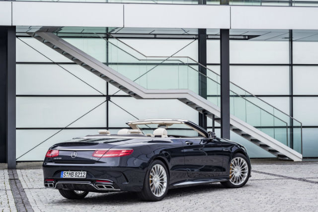 敞篷跑車Mercedes-AMG S65 Cabriolet  時速上看300！