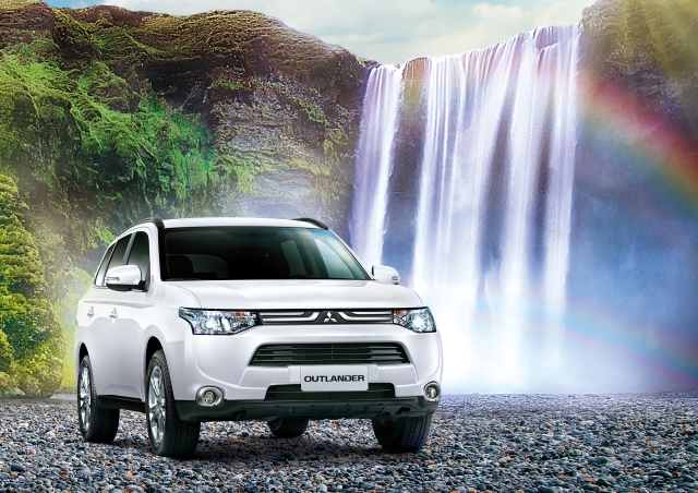 亞洲拉力賽 3 連霸 Outlander PHEV 車展亮相 