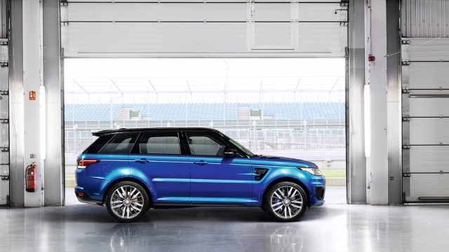 史上最強跑旅 Range Rover Sport SVR  台北車展霸氣登場