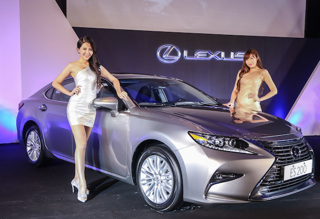 Lexus ES