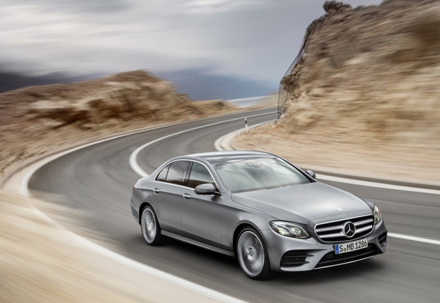 E-Class將加入全新開發的2.0升柴油渦輪增壓引擎，最大馬力為195hp，平均油耗可達25.6km/L。