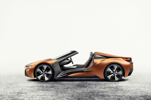 ［2016 CES］ 來自未來的車？  敞篷版BMW i8 科技概念車首演