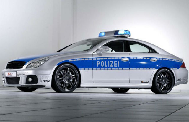 歹徒看完只想棄械投降！ 全球 10 大最速警車一次看完！