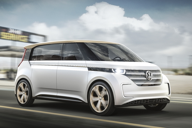 Volkswagen更在會場中展出了全新的電動商旅車款Budd-e Concept概念車，擁有與T1箱型車十分相近的設計概念。