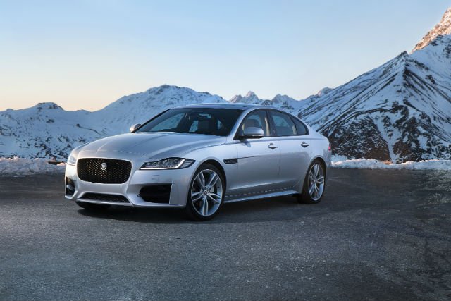 原先只有頂級款Jaguar XF S會配備的四輪驅動系統，現在2.0升柴油版的2016 XF也同樣新增了四驅設定。