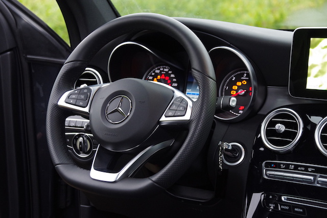 柴油車也能很安靜？   M-Benz GLC220d 休旅試駕