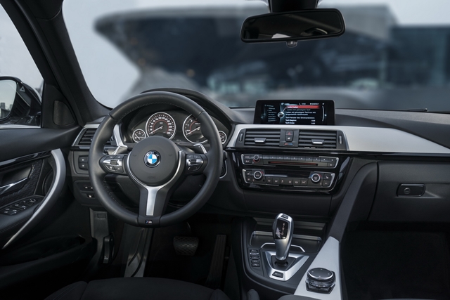 油電動力生力軍！BMW 330e 加速快又超省油！