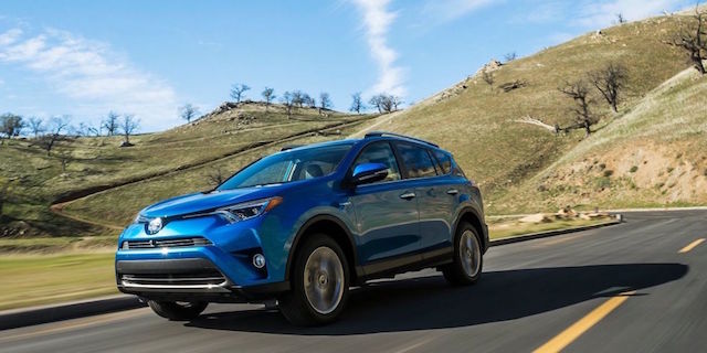 從來都跟兇猛無關的 Toyota RAV4，有機會出現性能版本。