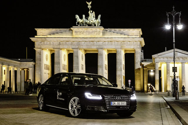 自動駕駛里程碑！   Audi A8 L W12 化身柏林影展明星接駁車！