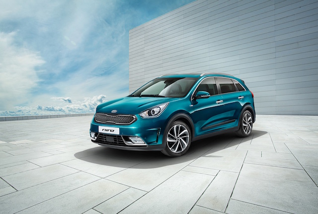 搶 Toyota C-HR 風頭！ KIA Niro 油電小休旅發表