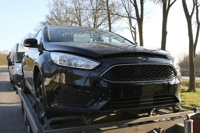 Focus(MK4)測試車在車身尺碼上可能比現行車款更長、更寬，甚至連引擎蓋還蓋不太起來。