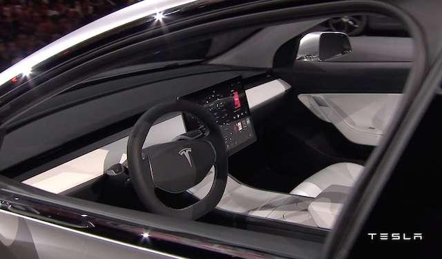 Tesla Model 3 為何能如此便宜? 原因可能出在儀表板