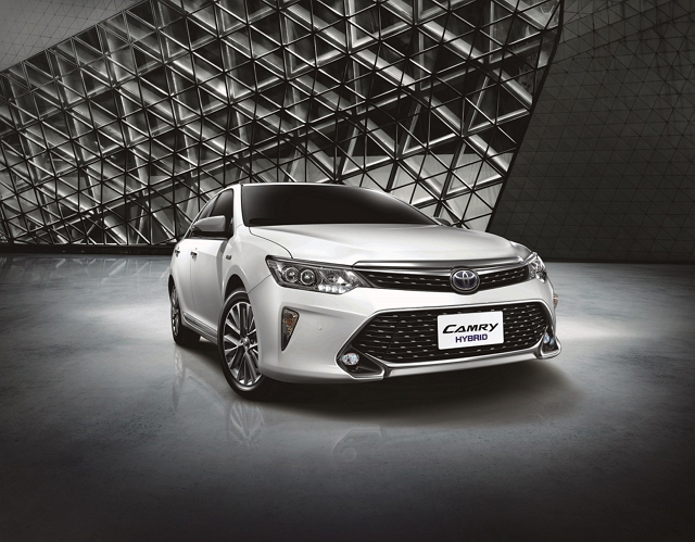 安全升級！TOYOTA CAMRY小改款新增 VSC、TRC 主動安全配備