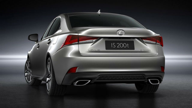 這台有夠嗆！小改款 Lexus IS 內外更強勢！