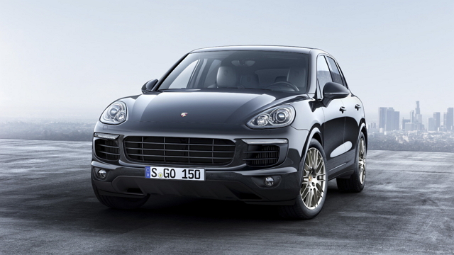 Porsche Cayenne 可說是主力車款,原廠此次趁勢推出 Platinum Edition 白金特仕版,希望透過新增多項配備來吸引消費者。