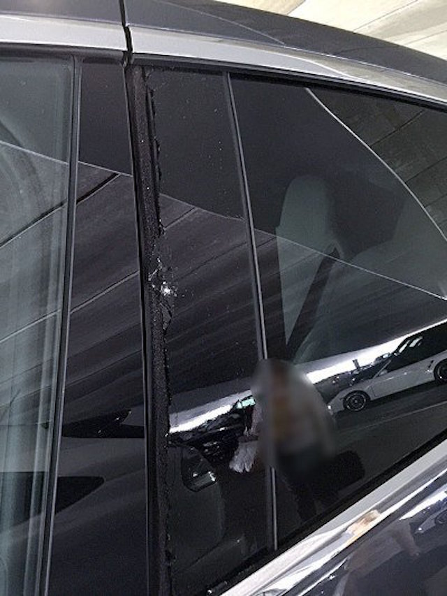 是誰讓 Tesla Model X 上掀電動車門折翼？ 