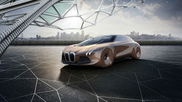 BMW董事長Harald Kruger指出將在2021年推出一款具備自動駕駛功能的純電旗艦車款。（圖片來源：BMW）