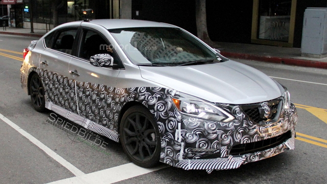 過去，Nissan 曾對外展出 Nissan Sentra Nismo 概念車，但都沒有正式量產販售。近日，則有國外網友於洛杉磯街頭捕捉到測試車。