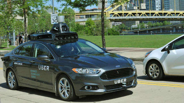 隨著自動駕駛技術逐漸普及，現在就連高級小黃「Uber」也準備引進此科技，近日Uber就宣佈其採用Ford Fusion作為無人車試驗。