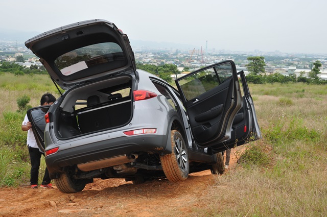 都會休旅車卻能越野？   KIA Sportage 2.0 CRDi 試駕報導