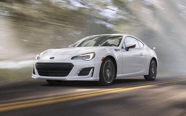 2017 Subaru BRZ 小改款內容曝光，此次原廠透過馬力微幅上漲與更多駕駛配備，增添這款 FR 跑車戰力。
