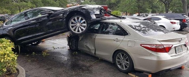 美國佛羅里達州發生一起自駕車車禍事件。（圖片來源：autoevolution）