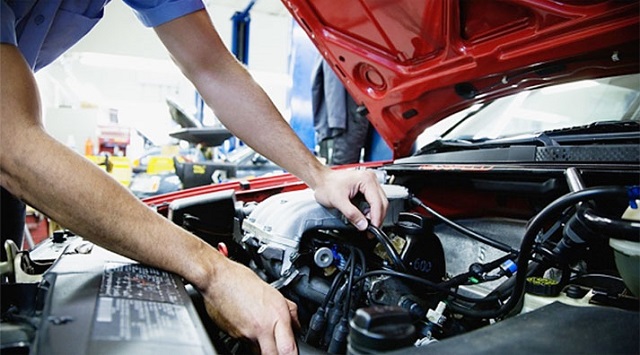 傳統修車行該如何與科技資訊爆炸的時代接軌？（圖片來源：carservicesuk）