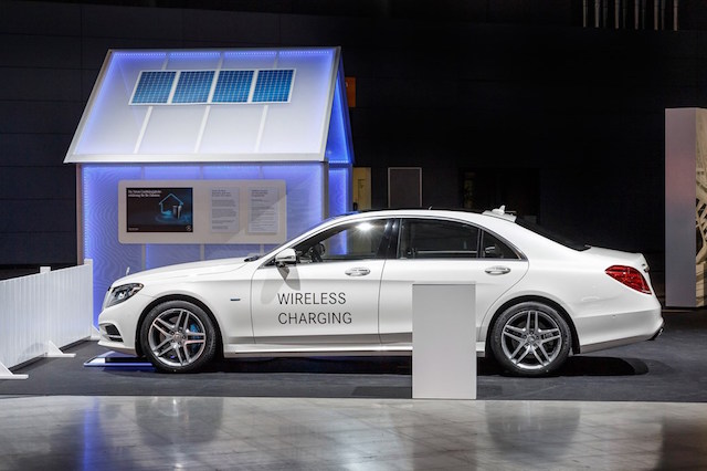 電動車怎麼無線充電？  看看 Mercedes-Benz S500e 就知道！