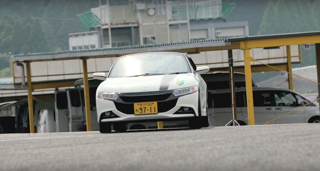 Honda S660 由於短軸距設定,非常適合在彎道裡展現其本事。