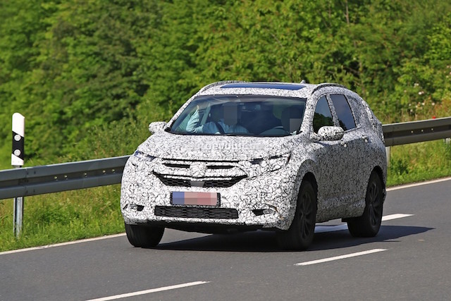 新一代的Honda CR-V，車高更高。