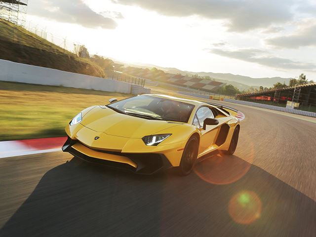 Lamborghini 是否搭載自動駕駛？執行長一句話神解！