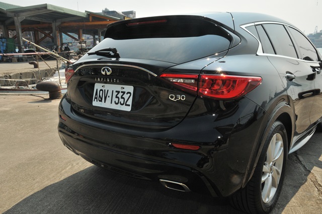 究竟是日本車還是德國車？Infiniti Q30 德日混血掀背車試駕報導
