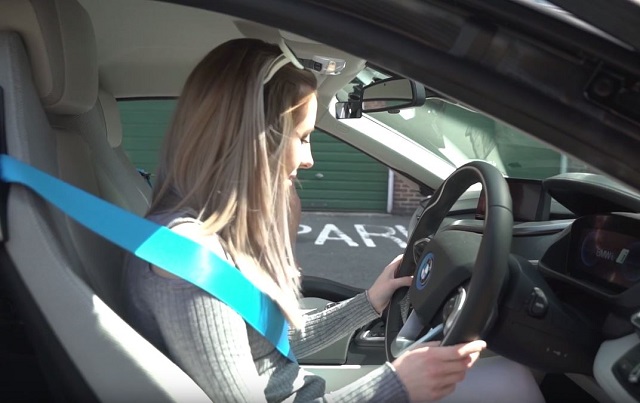 「Bill Plant」駕訓班提供學員 BMW 部分車款的教練車。
